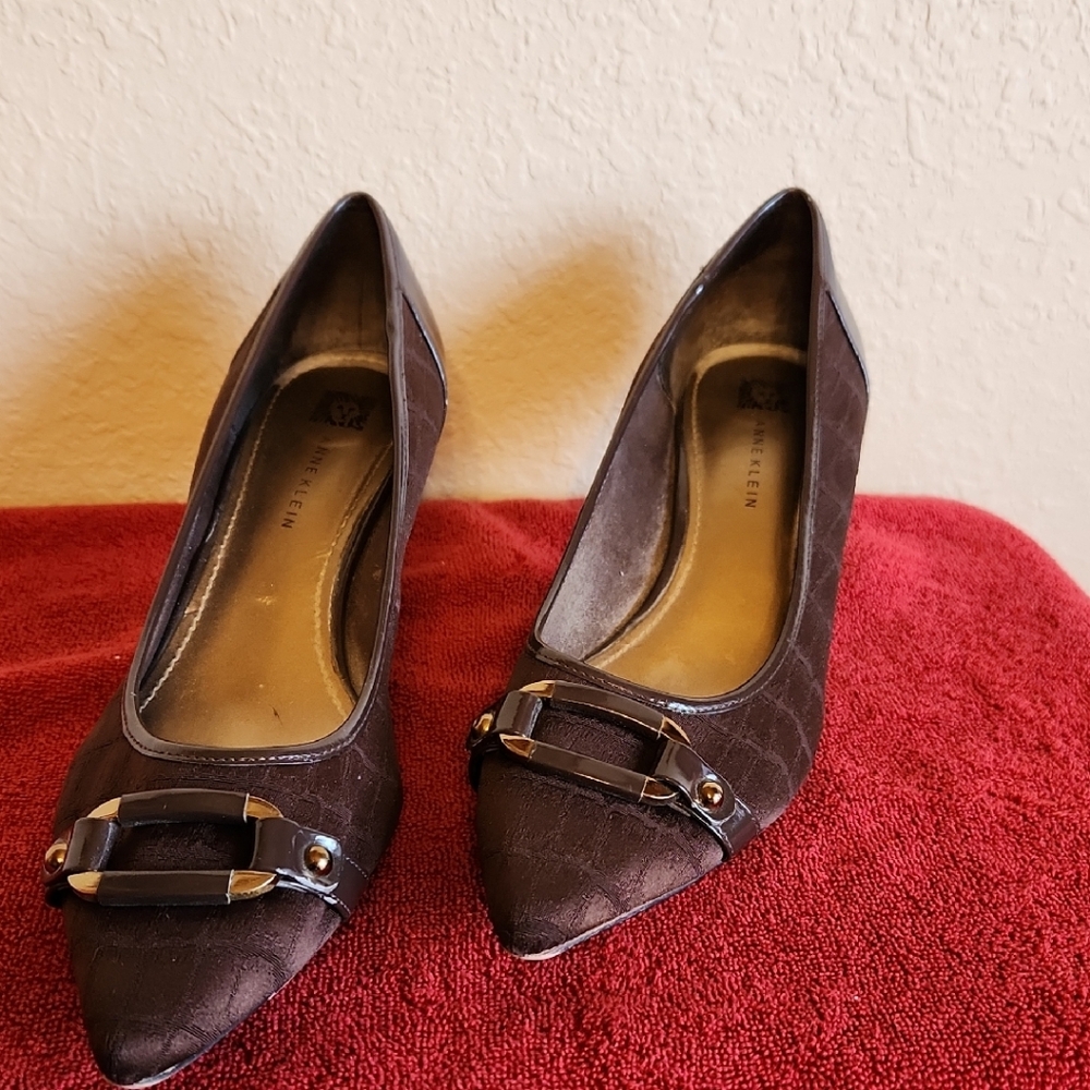 Anne Klein Dark Brown Croc-Embossed Heels